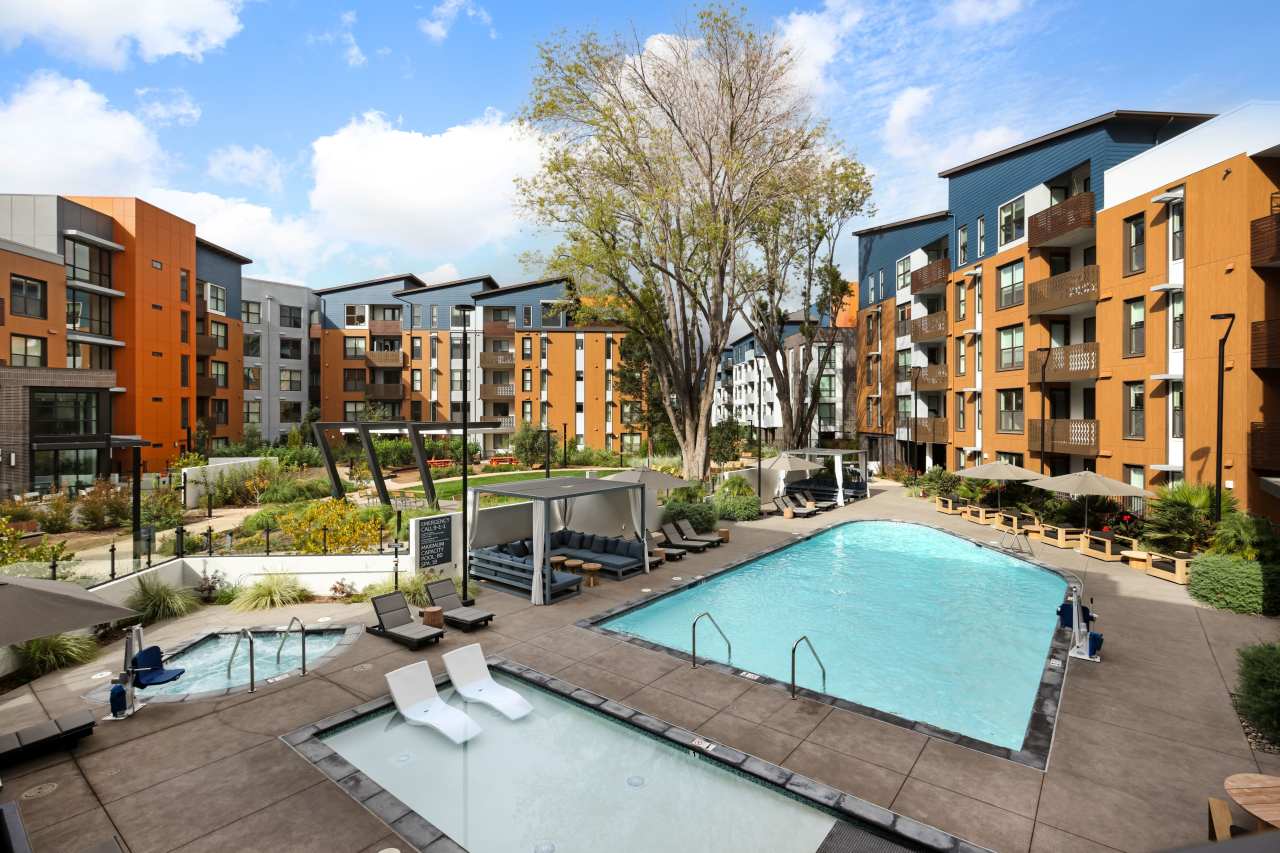 Sevens Luxury Apartment