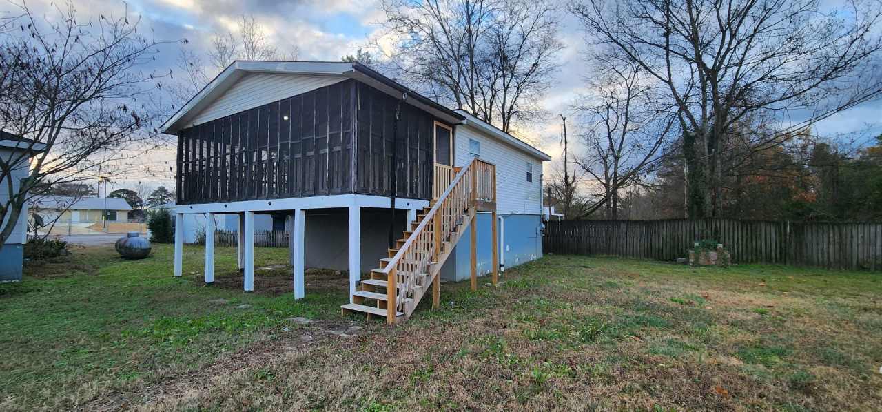 Single Family Home 2BR / 1BA