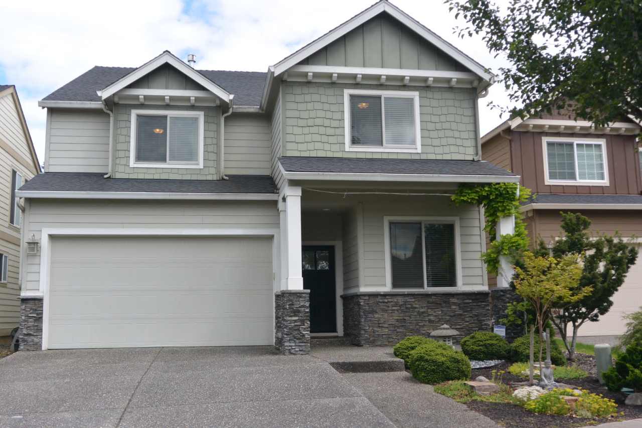 Gorgeous 2-Story 4-BR + Office Home in Camas for Lease - 1365 SE 194th Pl.