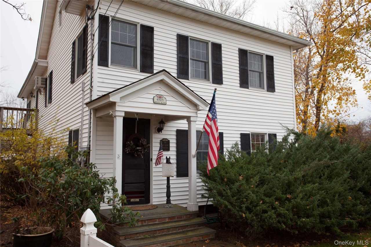 49925 Main Road unit: 2Nd Floor