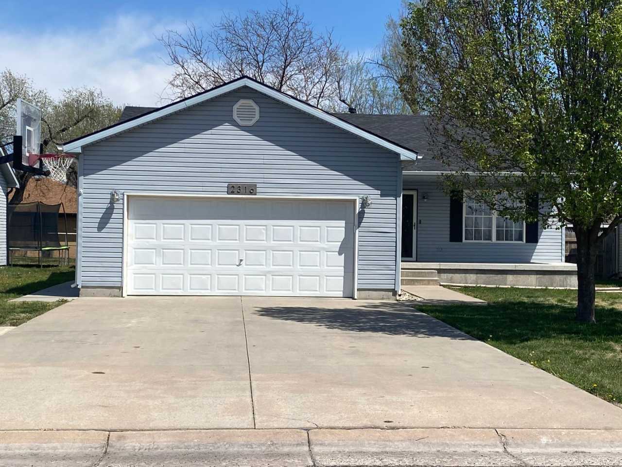 4 Bedroom, 3 Bathroom House with Attached Double Car Garage