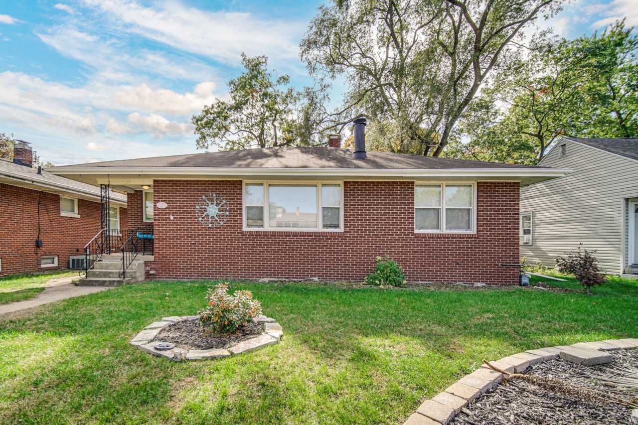 Charming Custom Home in Miller Beach!