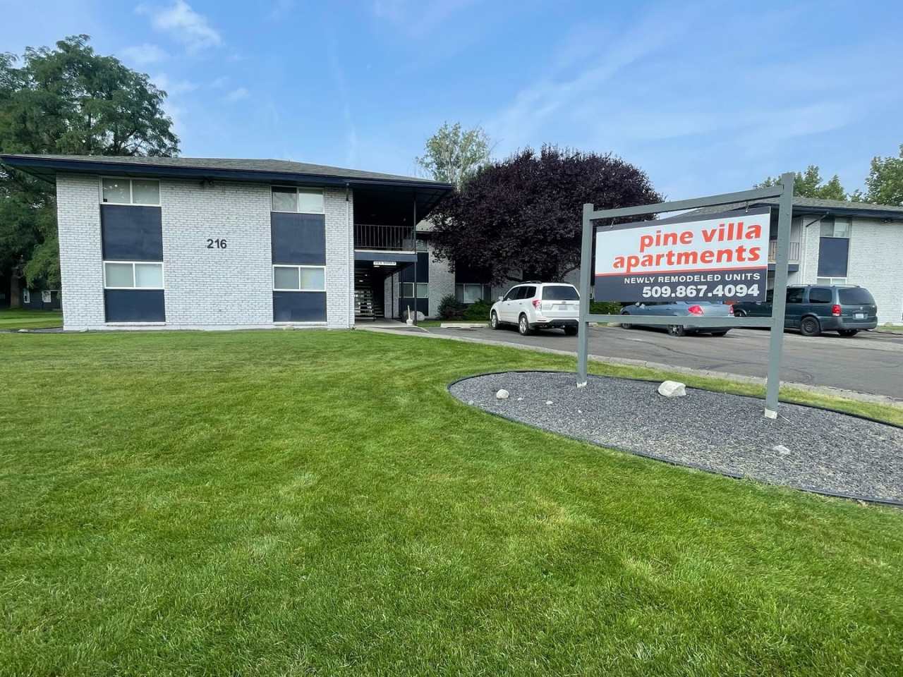 211-219 S Whipple Rd