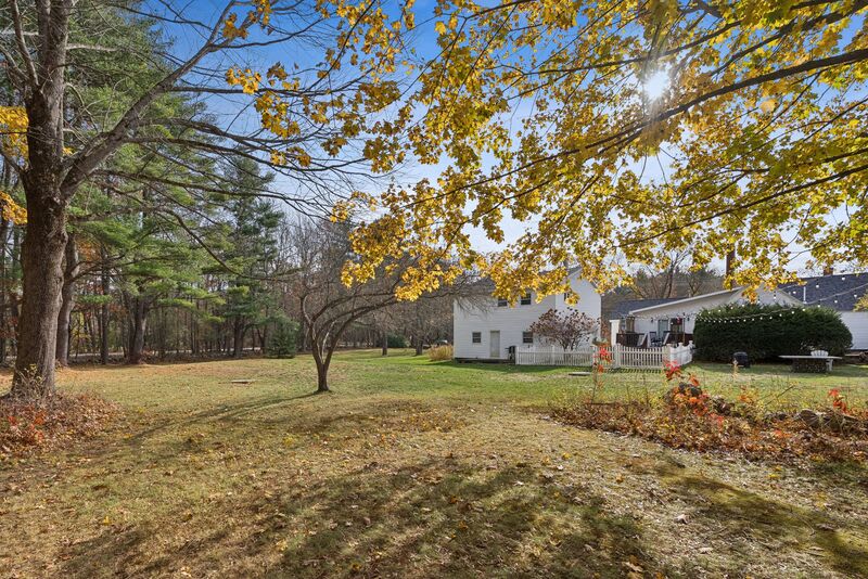 1087 Littlefield Road - Garage