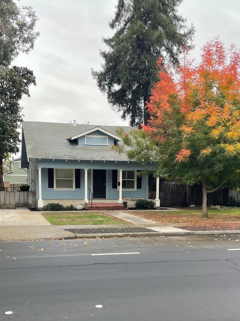 COMING SOON Cute single family home