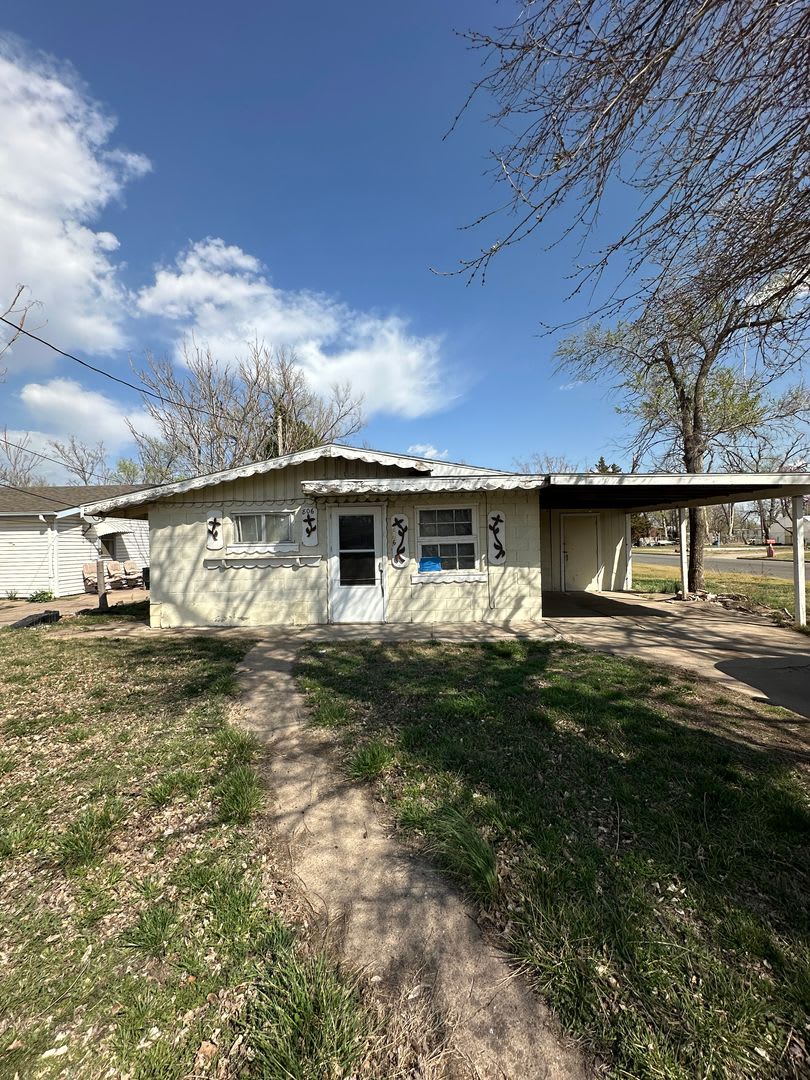 1 Bedroom, 1 Bathroom House