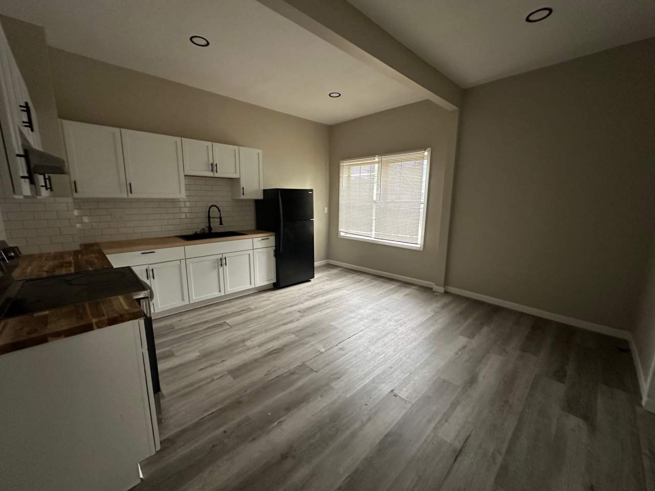 37 1/2 South Tuxedo Street