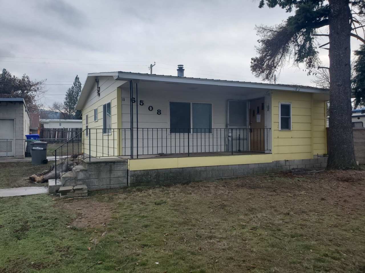 Spacious 2 BR/ 1BA Spokane Valley Home