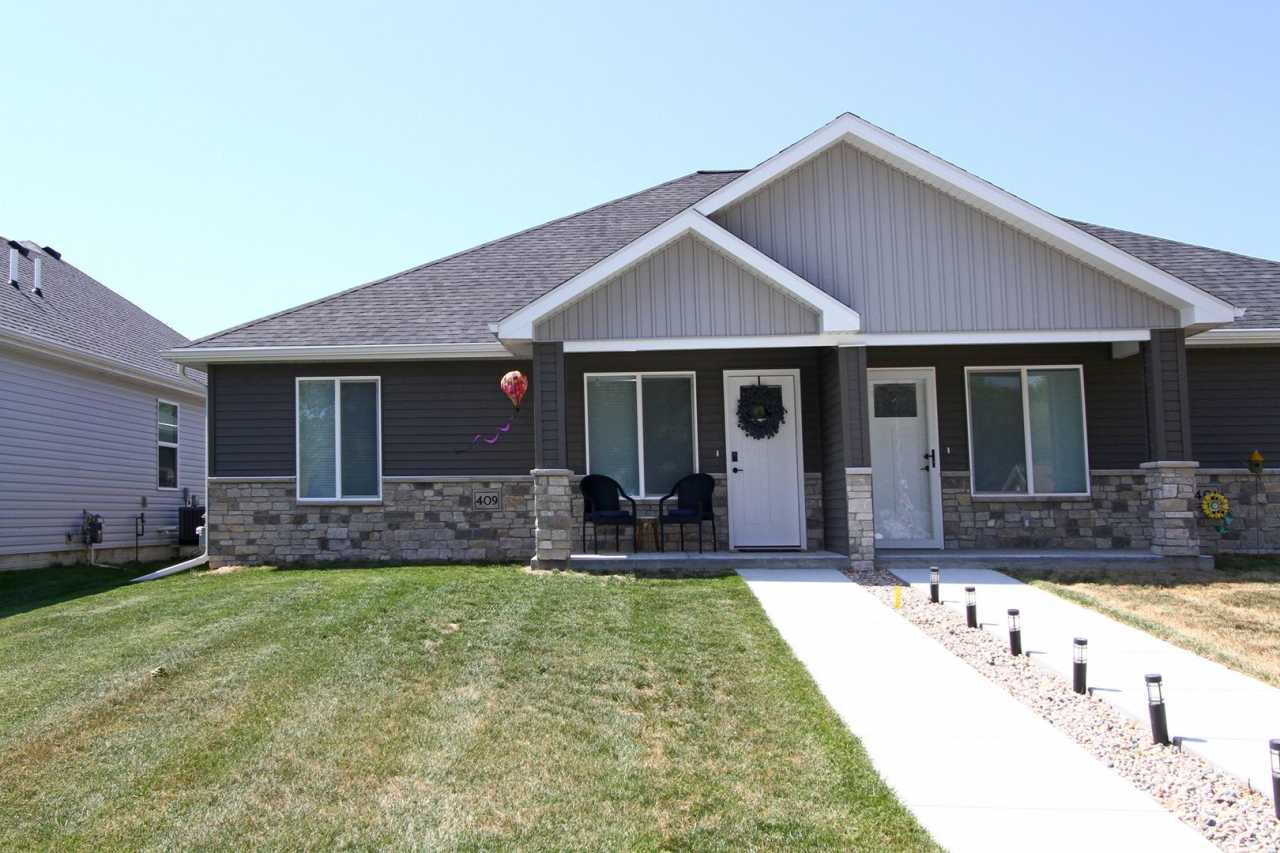 Beautiful Furnished Townhouse -Shorter Term Lease Available.