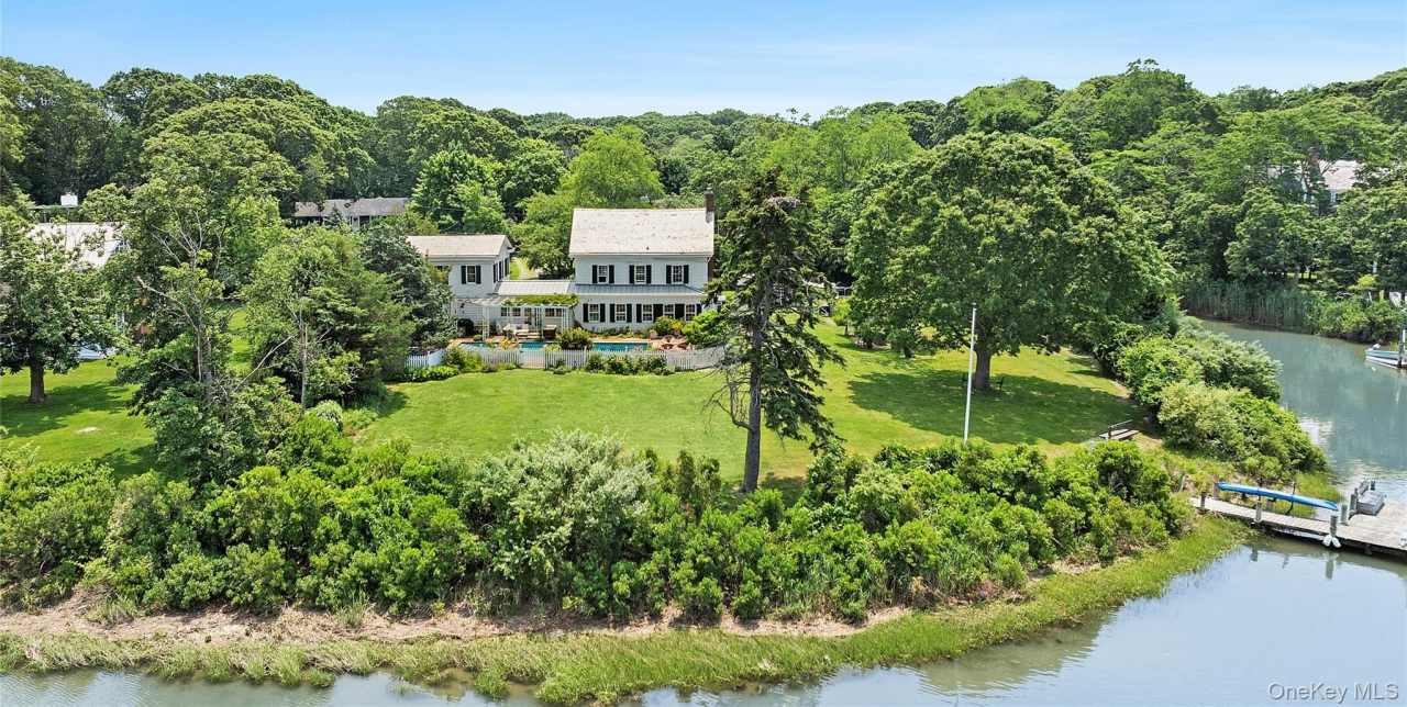 1160 Goose Creek Lane