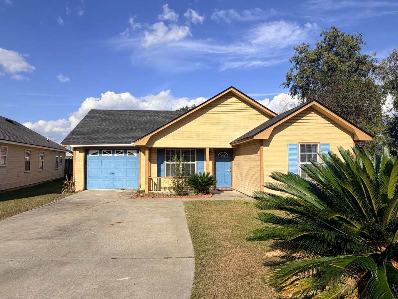 Check Out This 3BD/2B Home!!