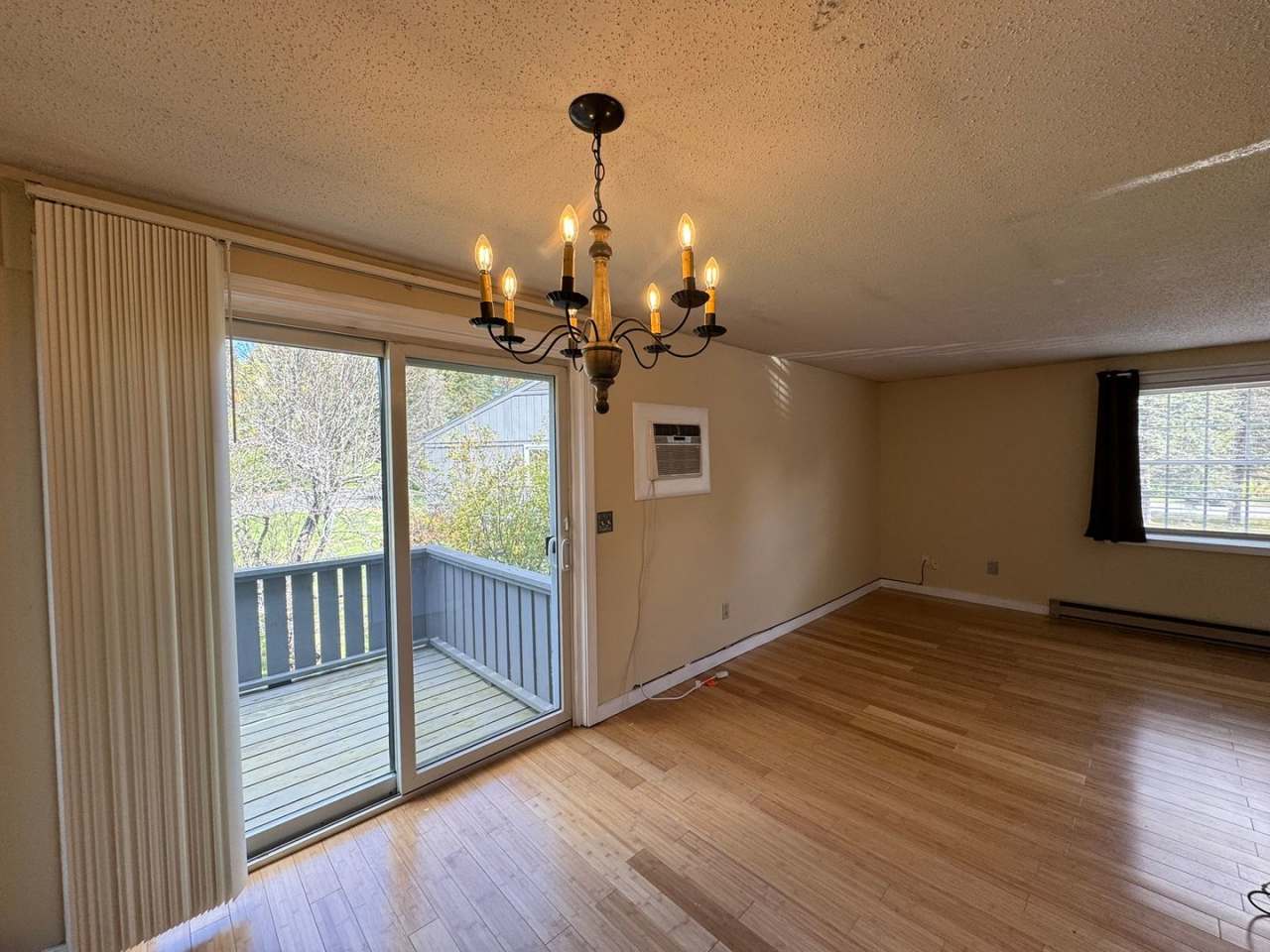 2 bedroom, 1 bathroom