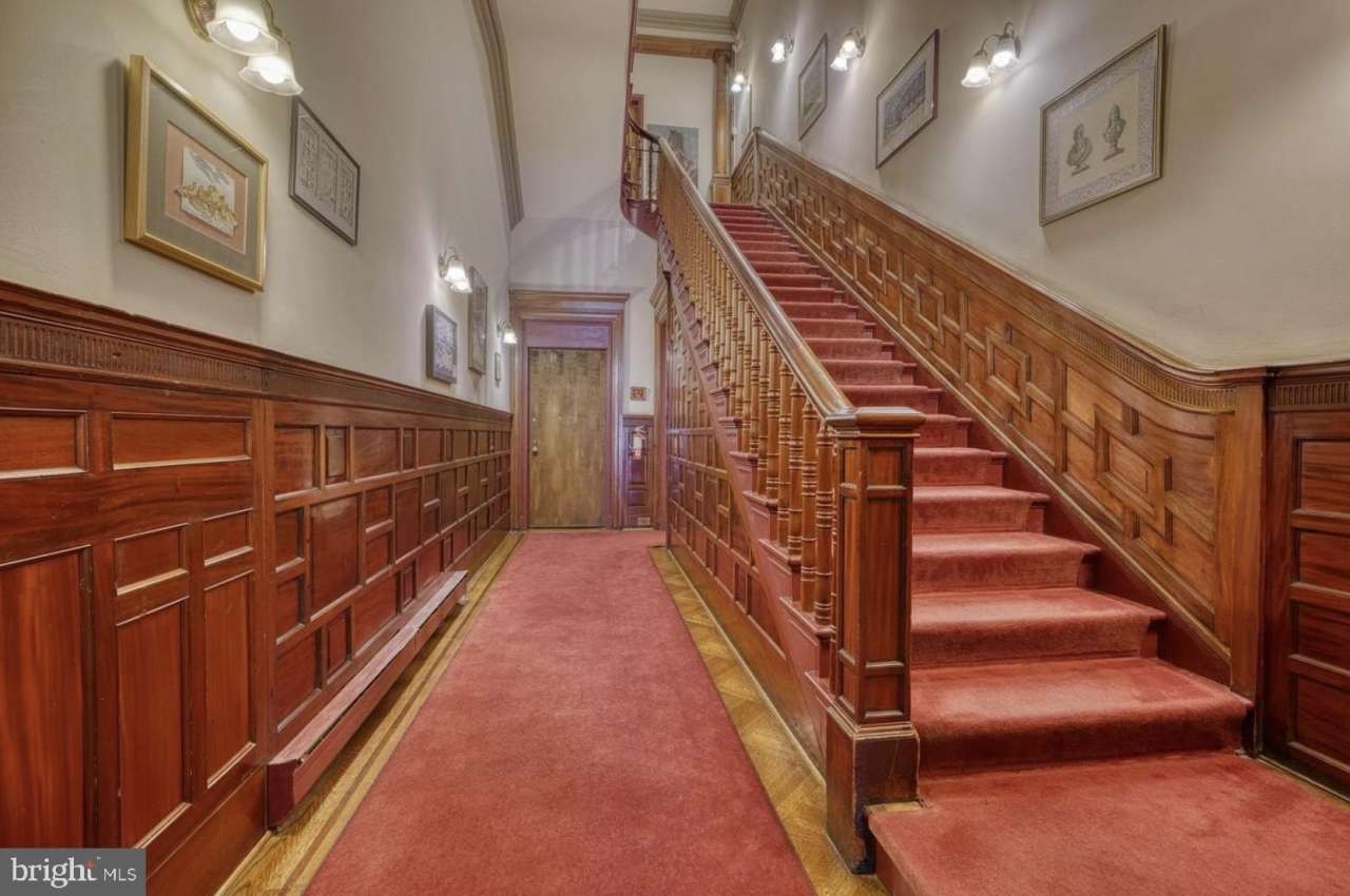 3 W MOUNT VERNON Place unit: 1