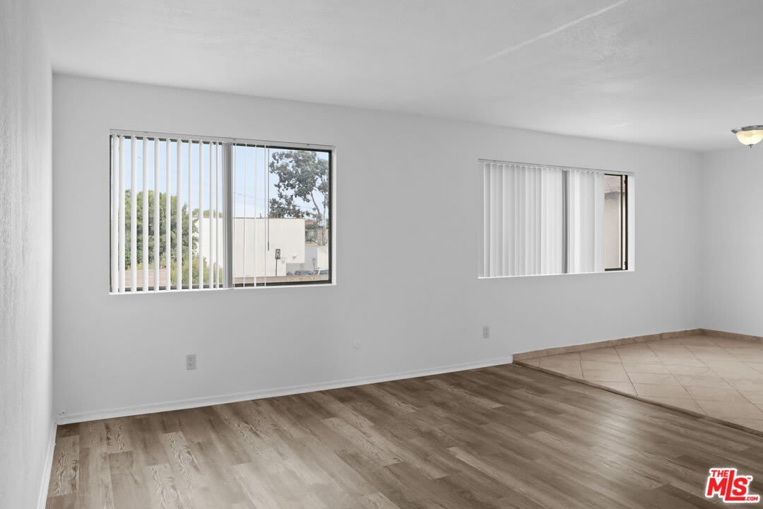 324 Stepney St unit: 8