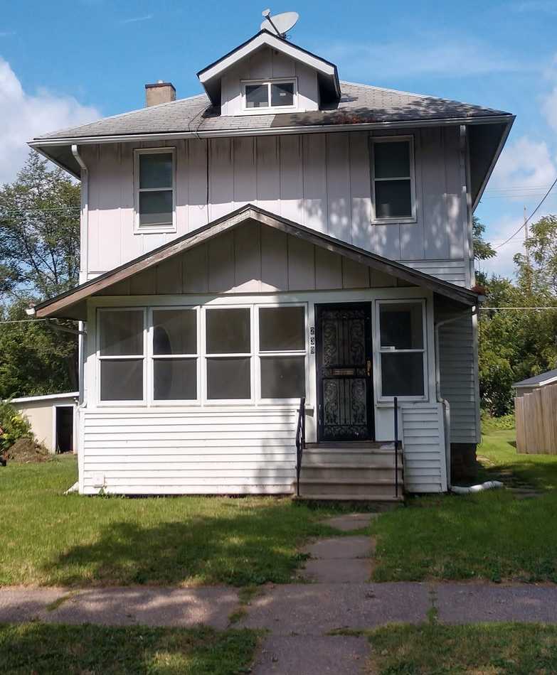 House 3 bedroom 1 bathroom