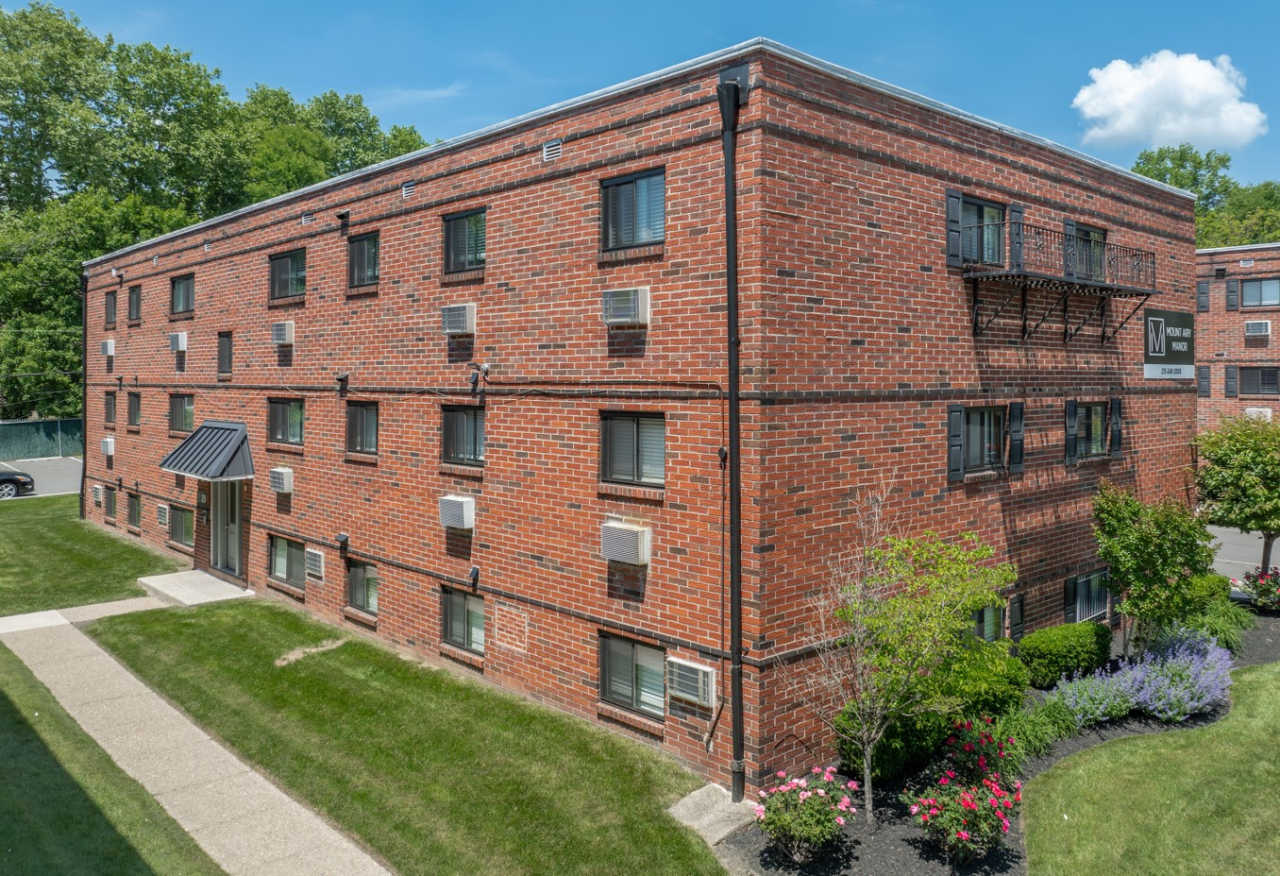 Mount Airy Manor