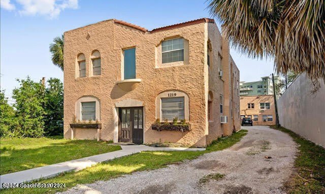 1219 E Strawbridge Avenue unit: 4