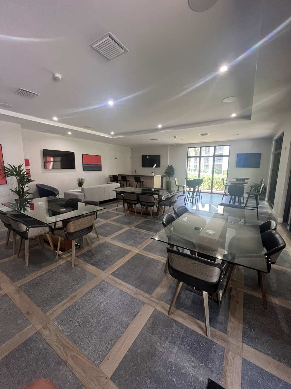 19477 Northeast 10th Avenue