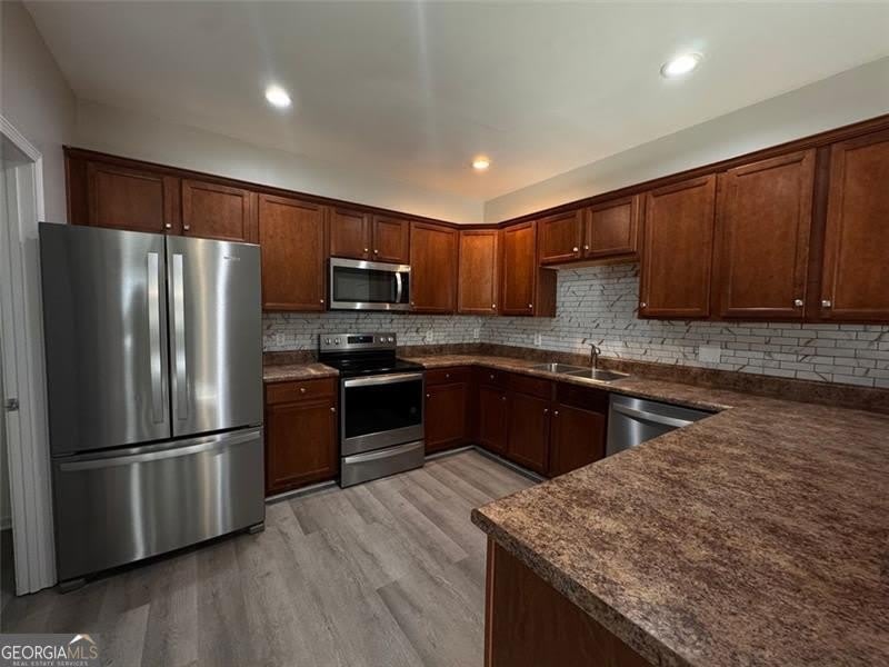 1812 Lakewood Avenue