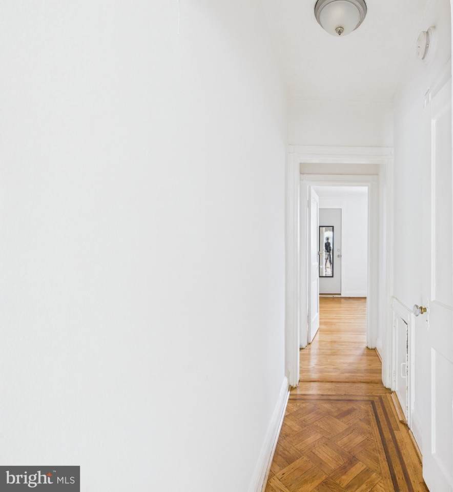 205 E 33RD Street unit: 3