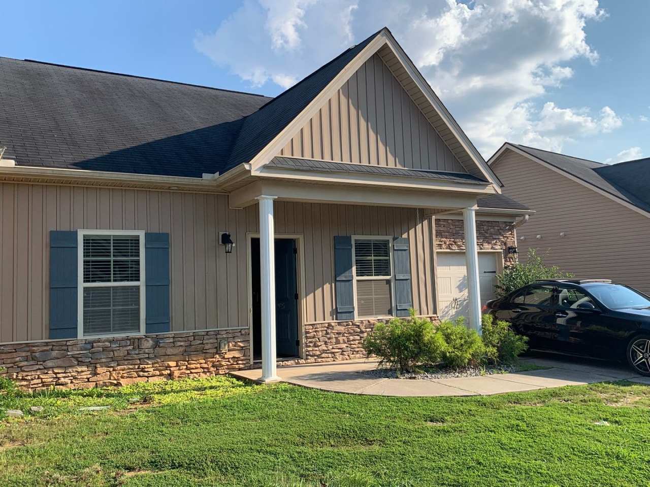 One Level End Unit Townhome with 1 Car Garage