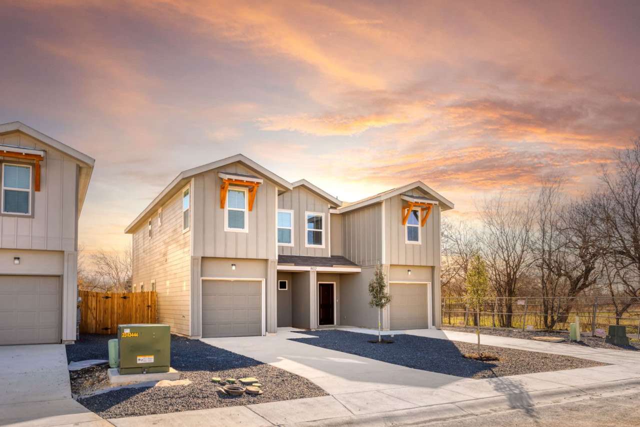 Brand New 3/2.5 Townhome Minutes to Ft Sam and BAMC