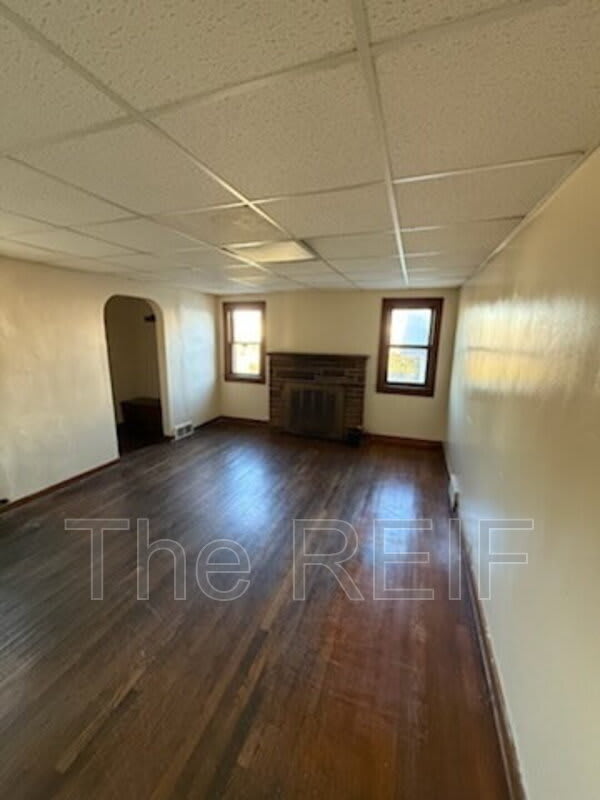 1037 Tremont Avenue
