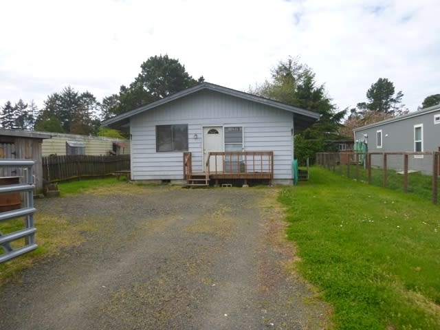 2bd 1ba W/Fenced Yard