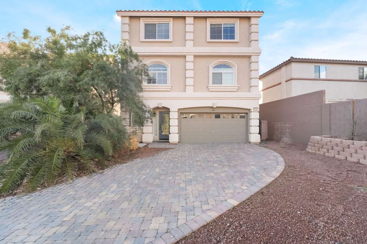 Welcome to this Spacious Home located in a quiet Cul-de-sac in the Heart of Las Vegas!
