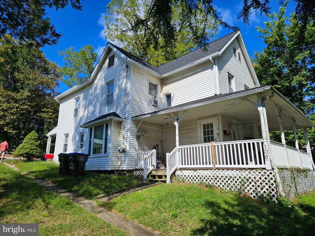 106 N VALLEY Road unit: B2