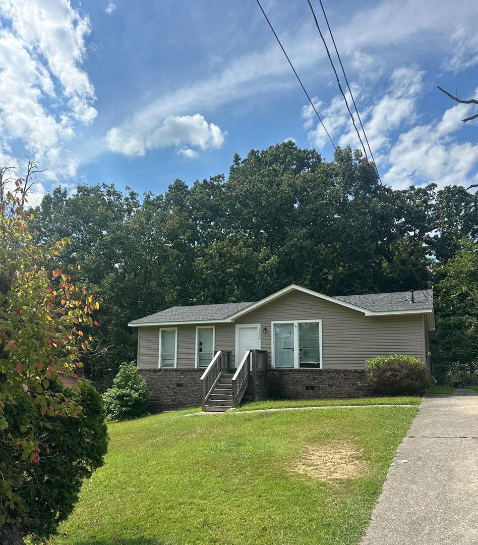 Cozy 3BR Home with Deck, Porch  Storage Space