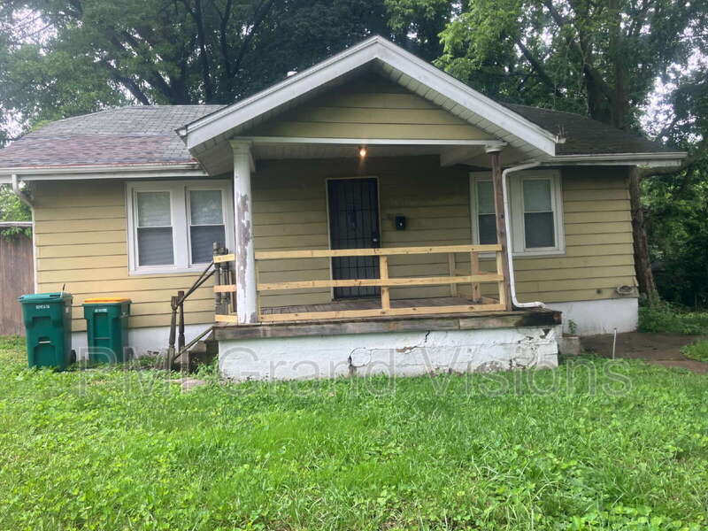 1130 North Dunham St