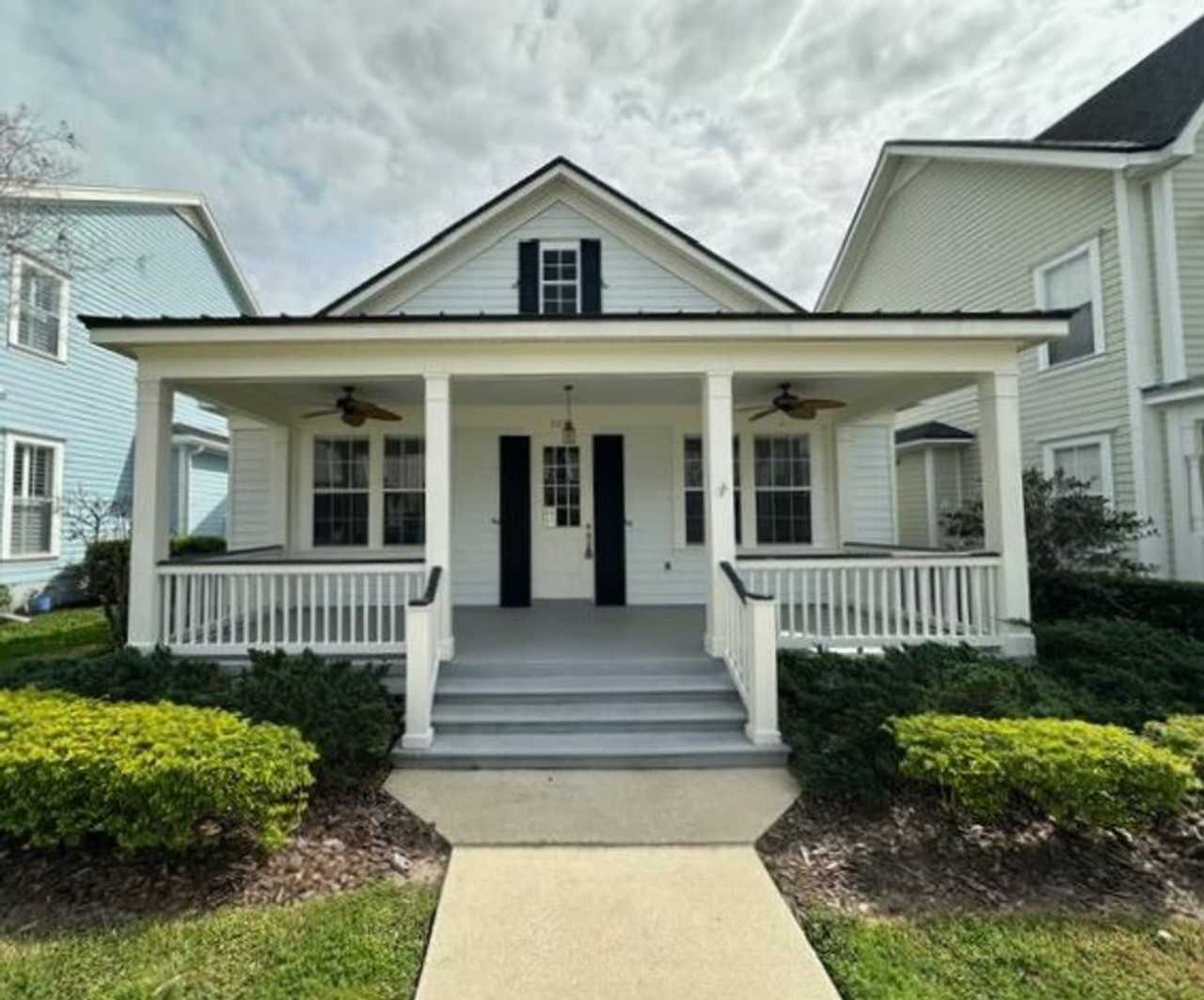 Completely remodeled 4 Bedroom 2 Bath single level Home in South Village of Celebration