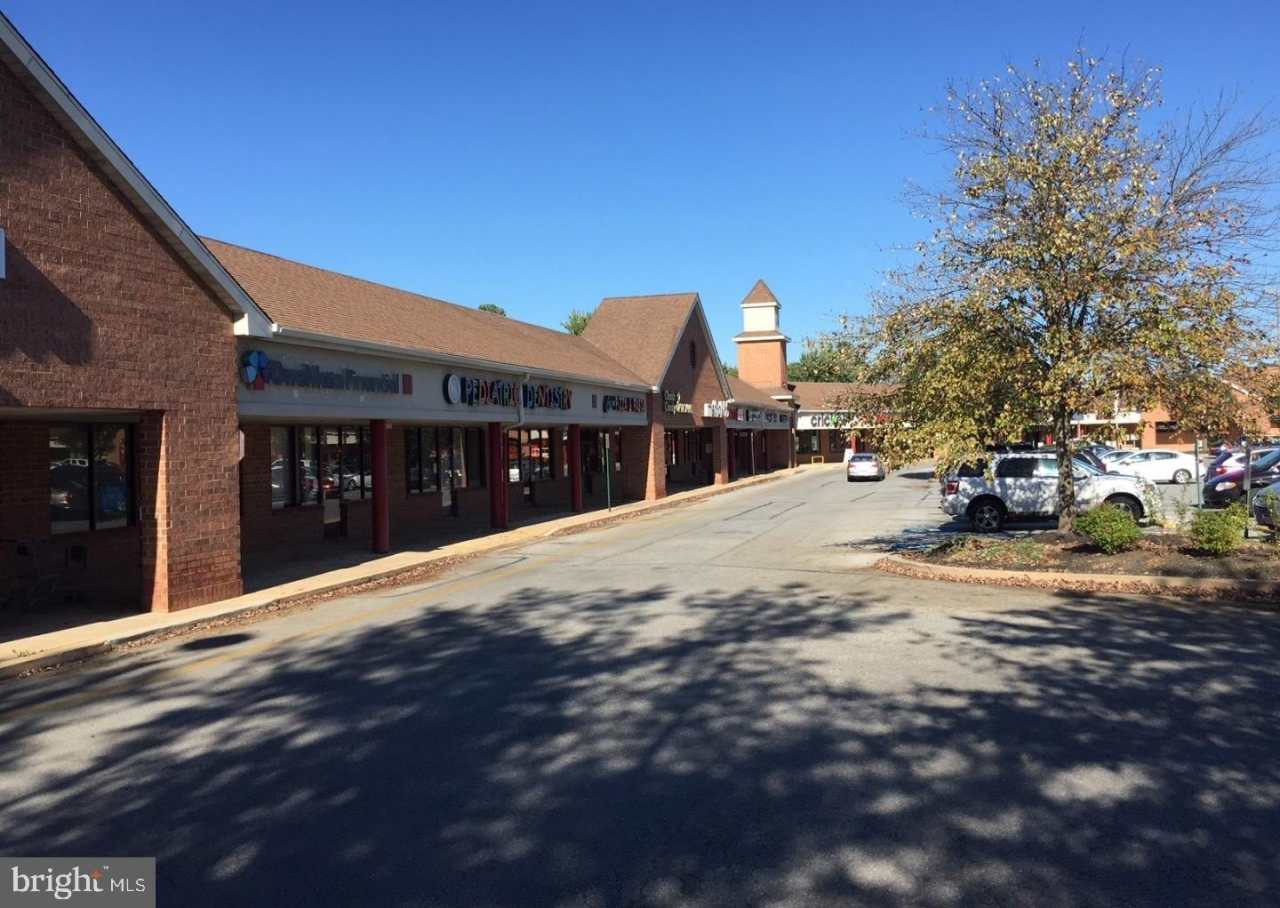 3923 LINCOLN Highway