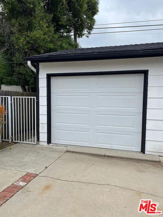 17429 Burbank Boulevard