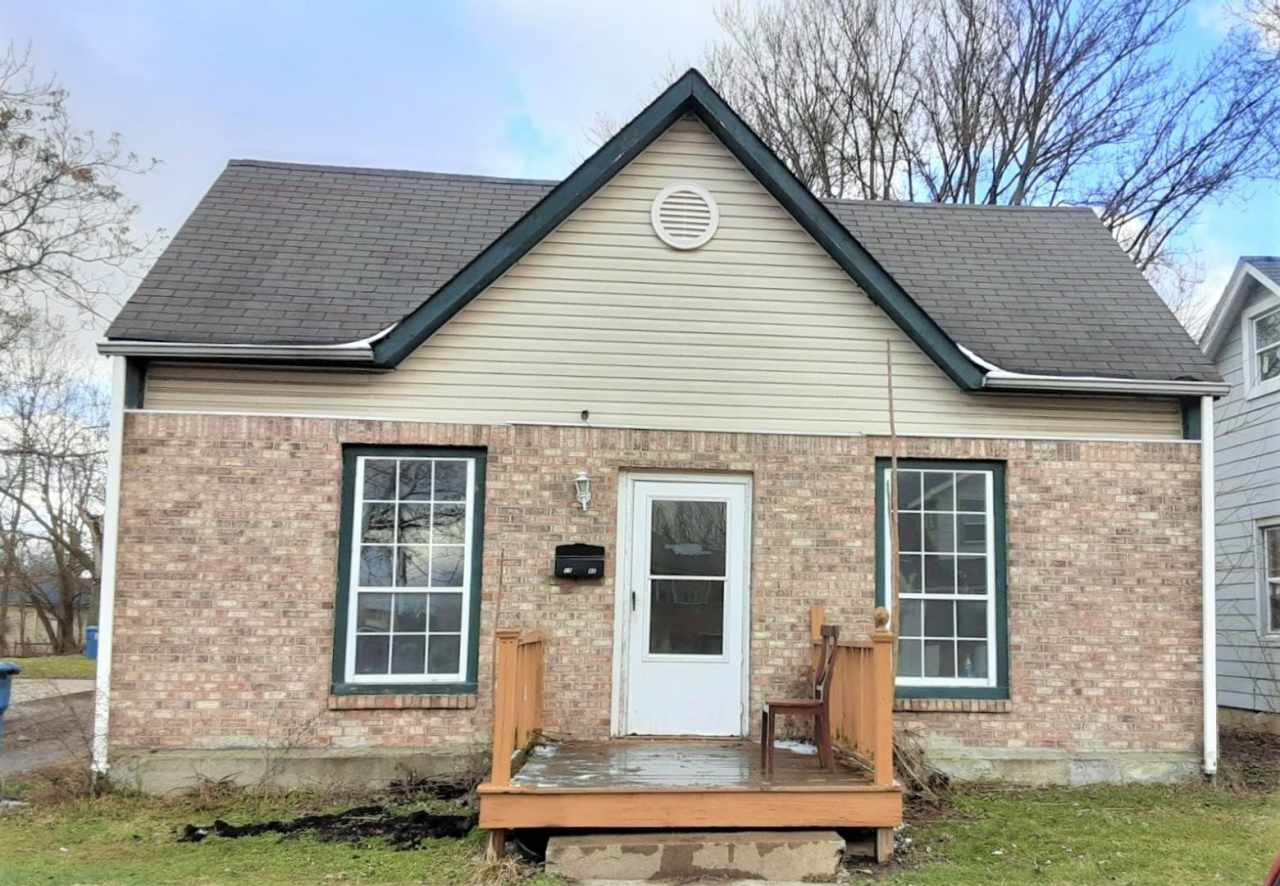 Spacious 3 bedroom home on Indy's west side!