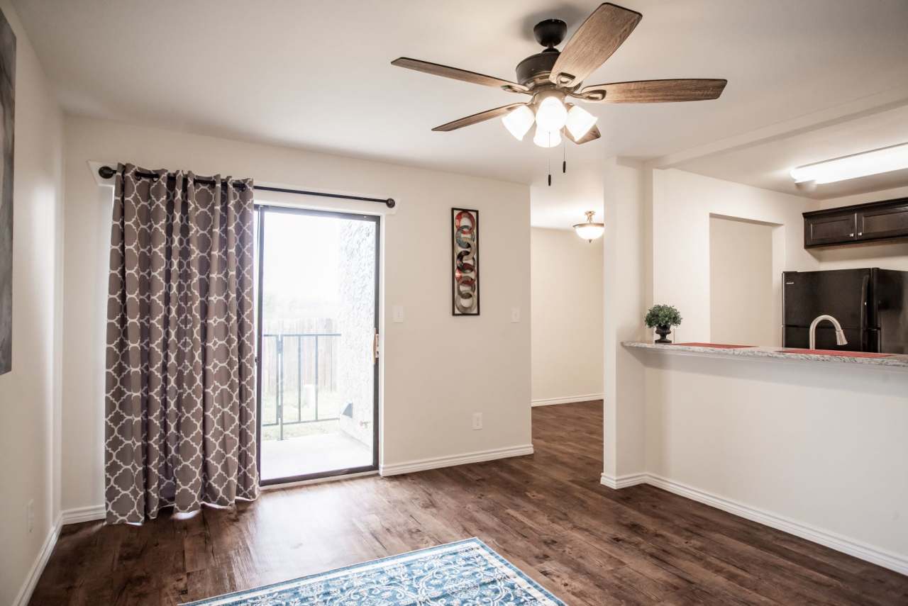 319 Costa Del Oro St