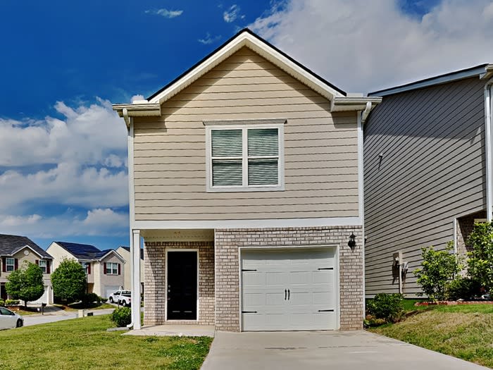 2129 Belmont Circle Northeast