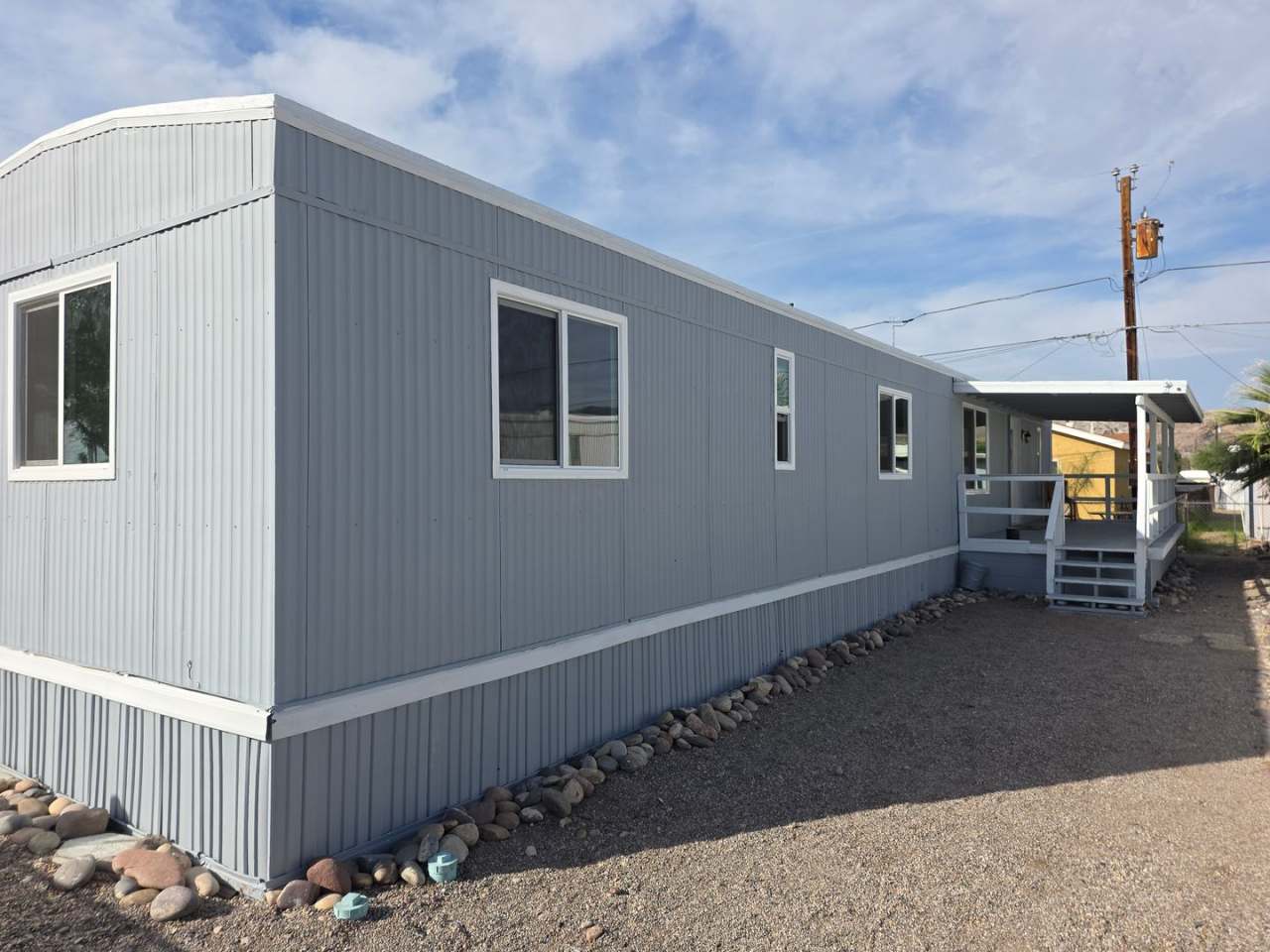 Newly Remodeled 2 bed/2 bath Manufactured Home with covered patio in BHC!