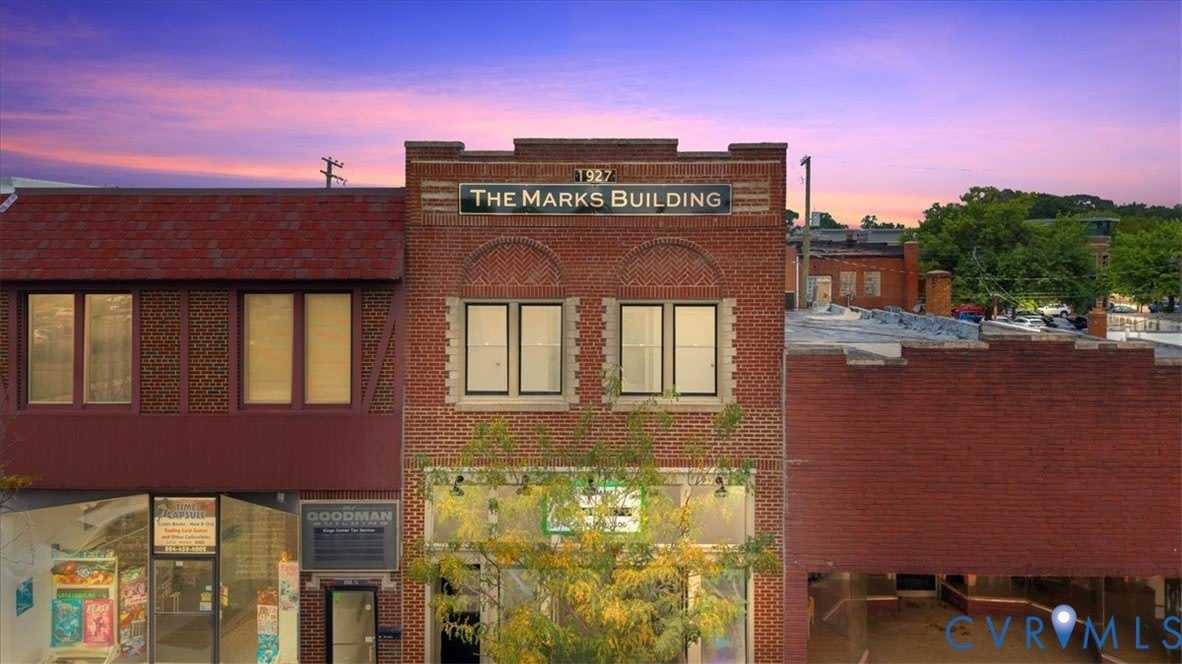 207 E Broadway unit: A