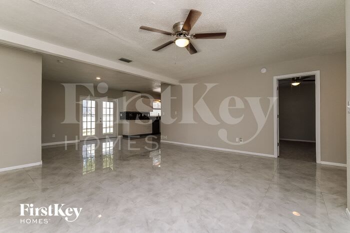 1418 Stonehaven Way