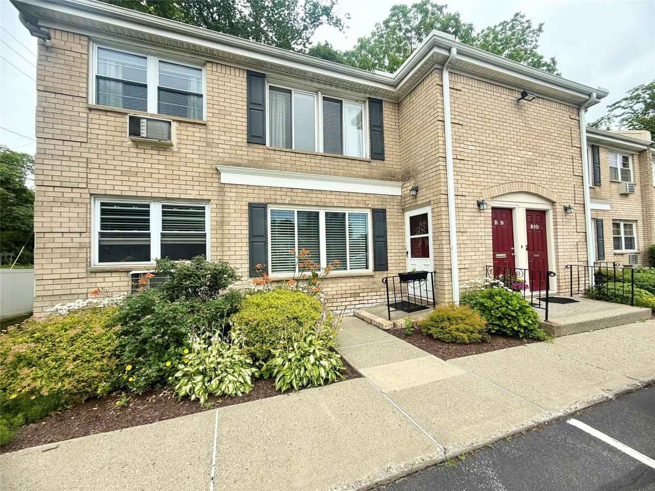 250 Beechwood Avenue