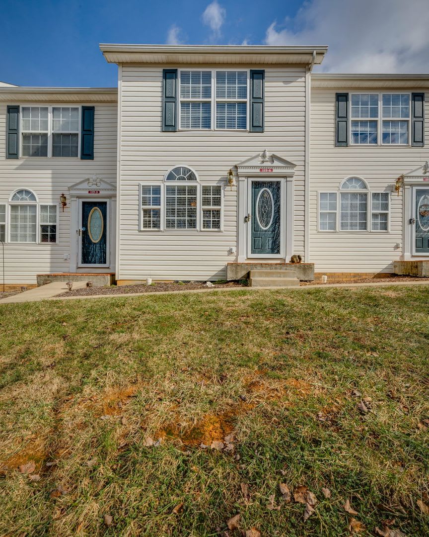 Now Available | 2 Bedroom 2.5 Bath | Bristol, TN