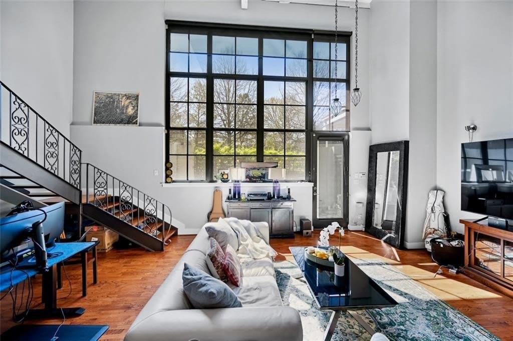 790 North Avenue NE unit: 111