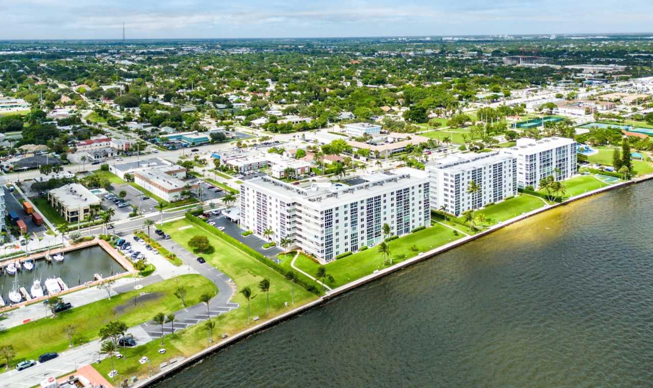 301 Lake Shore Drive