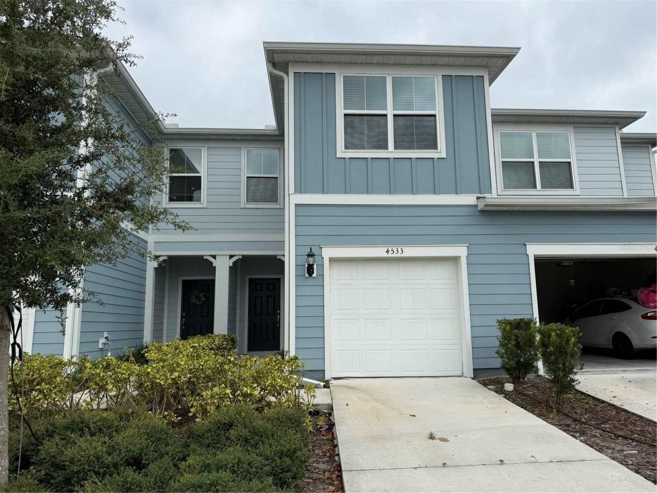 4533 Sparkling Shell Avenue