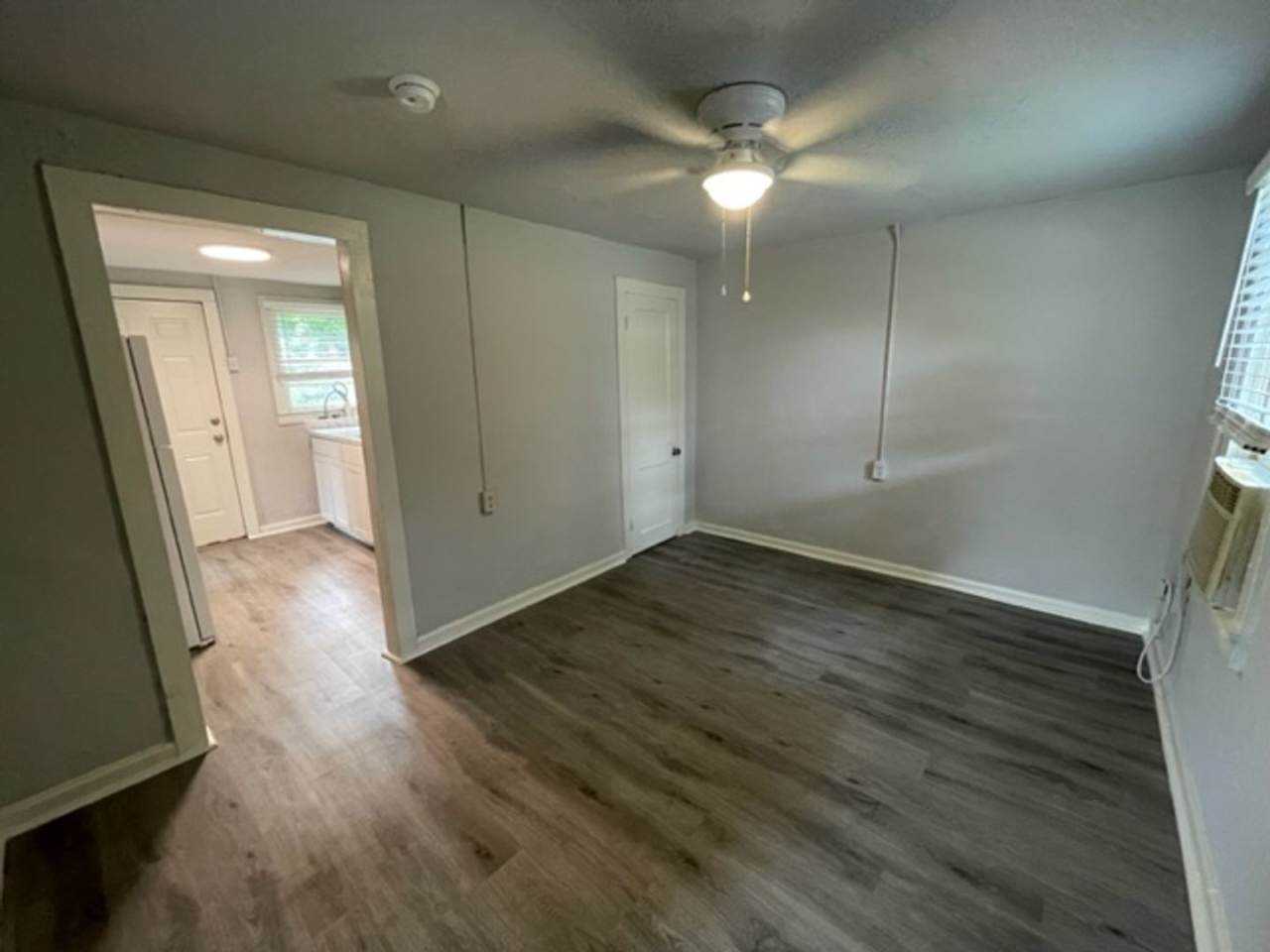 Beautiful 2 Bed 1 Bath House