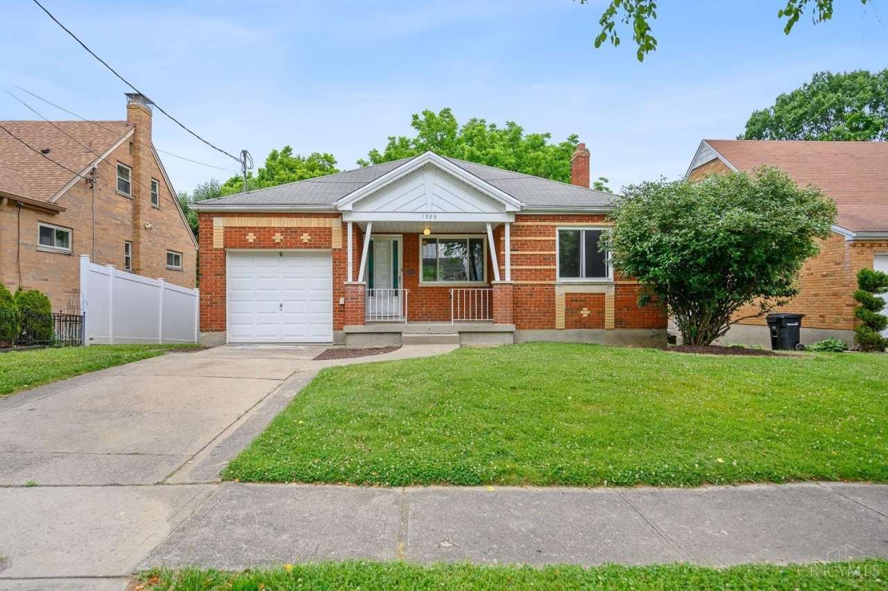 1723 Tuxworth Avenue