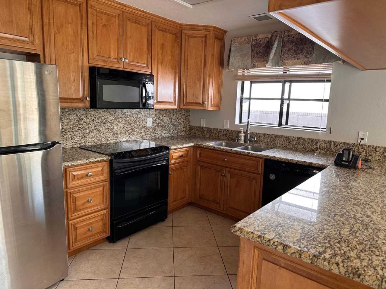 Beautiful single-family home available for lease in Fountain Valley!