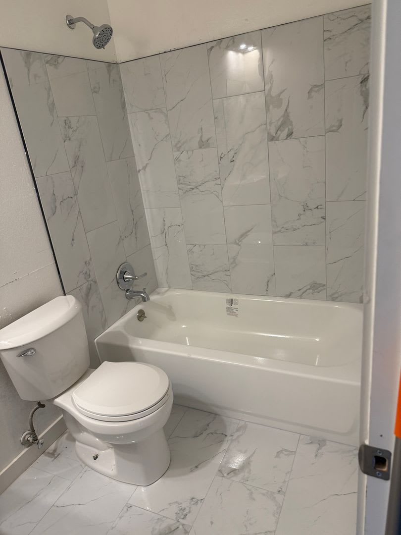 2bed 2 1/2 bath townhome